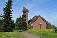 Katholische Pfarrkirche Zum Heiligen Kreuz Zierenberg (Foto: Karl-Franz Thiede)